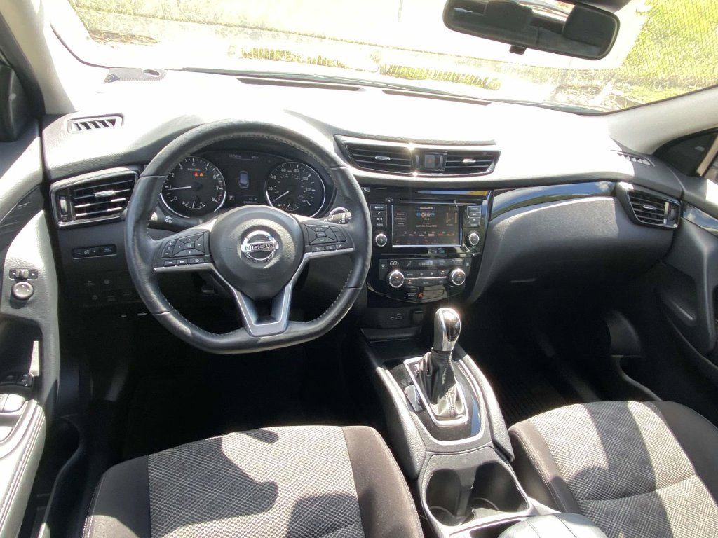 Used 2022 Nissan Rogue Sport SV AWD/4WD image 15