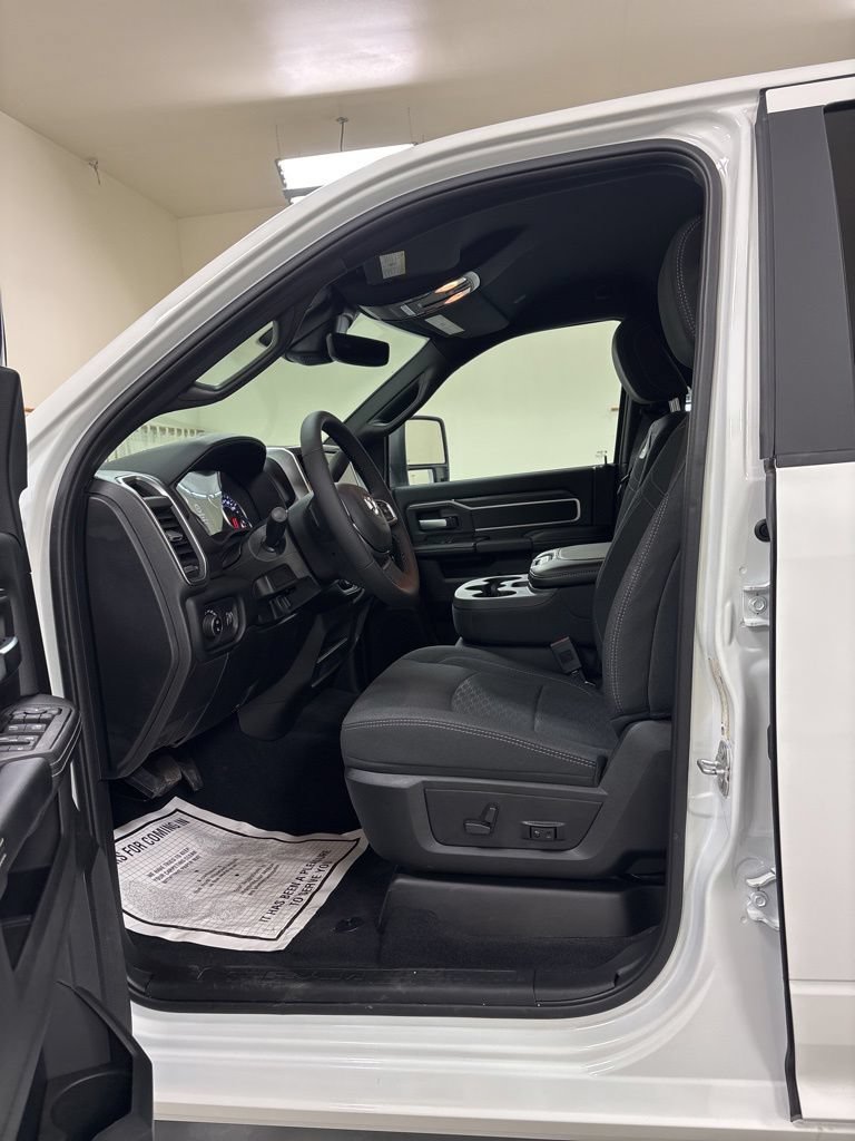 New 2026 RAM 2500 Big Horn AWD/4WD image 10