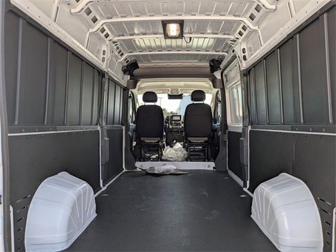 New 2026 RAM ProMaster 2500 w/ Quick Order Package 22G SLT image 13