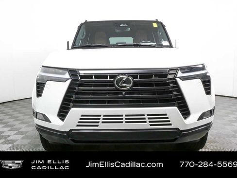 Used 2024 Lexus GX 550 w/ Accessory Package (2T) AWD/4WD image 36