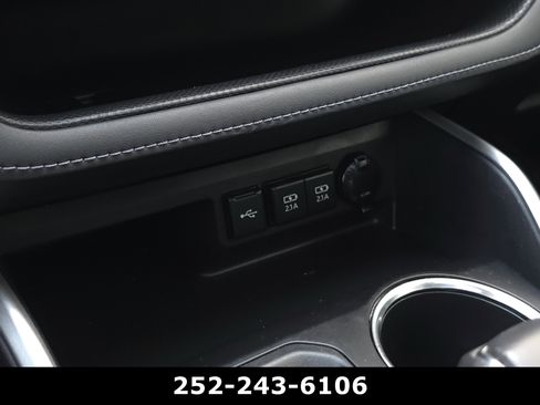 Used 2021 Toyota Highlander XLE image 16