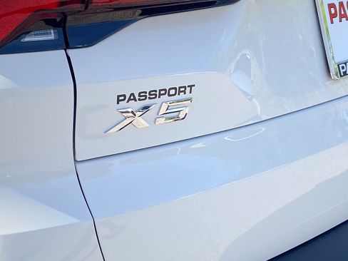 New 2026 BMW X5 xDrive40i w/ Climate Comfort Package AWD/4WD image 7