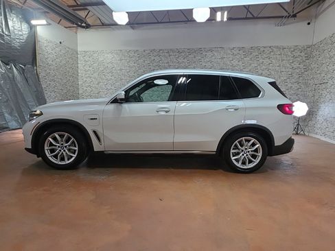 Used 2022 BMW X5 xDrive45e image 5
