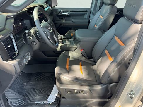 New 2026 GMC Sierra 1500 AT4 w/ AT4 Premium Package AWD/4WD image 9