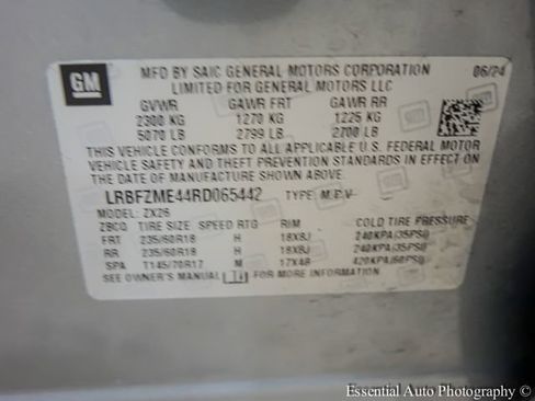 Certified 2024 Buick Envision Preferred AWD/4WD image 26