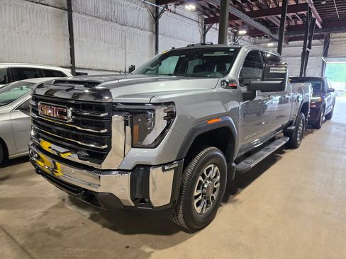 Used 2025 GMC Sierra 3500 SLT w/ SLT Premium Package AWD/4WD image 1