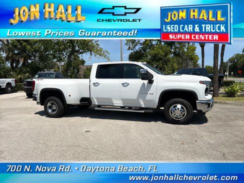 Used 2025 Chevrolet Silverado 3500 LTZ w/ LTZ Convenience Package AWD/4WD image 15