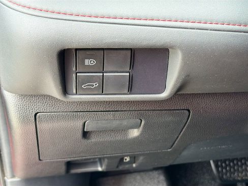 Used 2021 Toyota Highlander XSE image 11