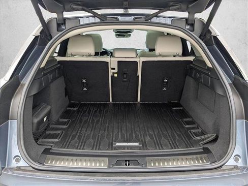 Certified 2023 Land Rover Range Rover Velar S image 6