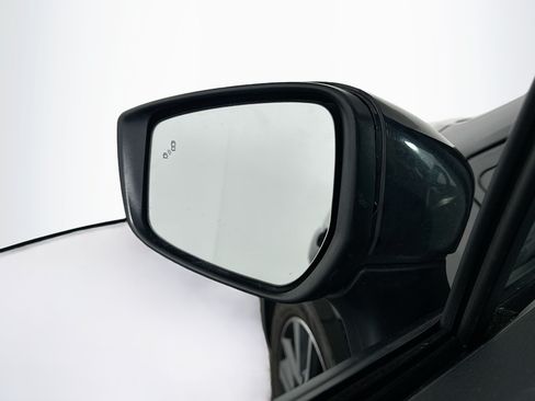Used 2025 Nissan Versa SV FWD image 16