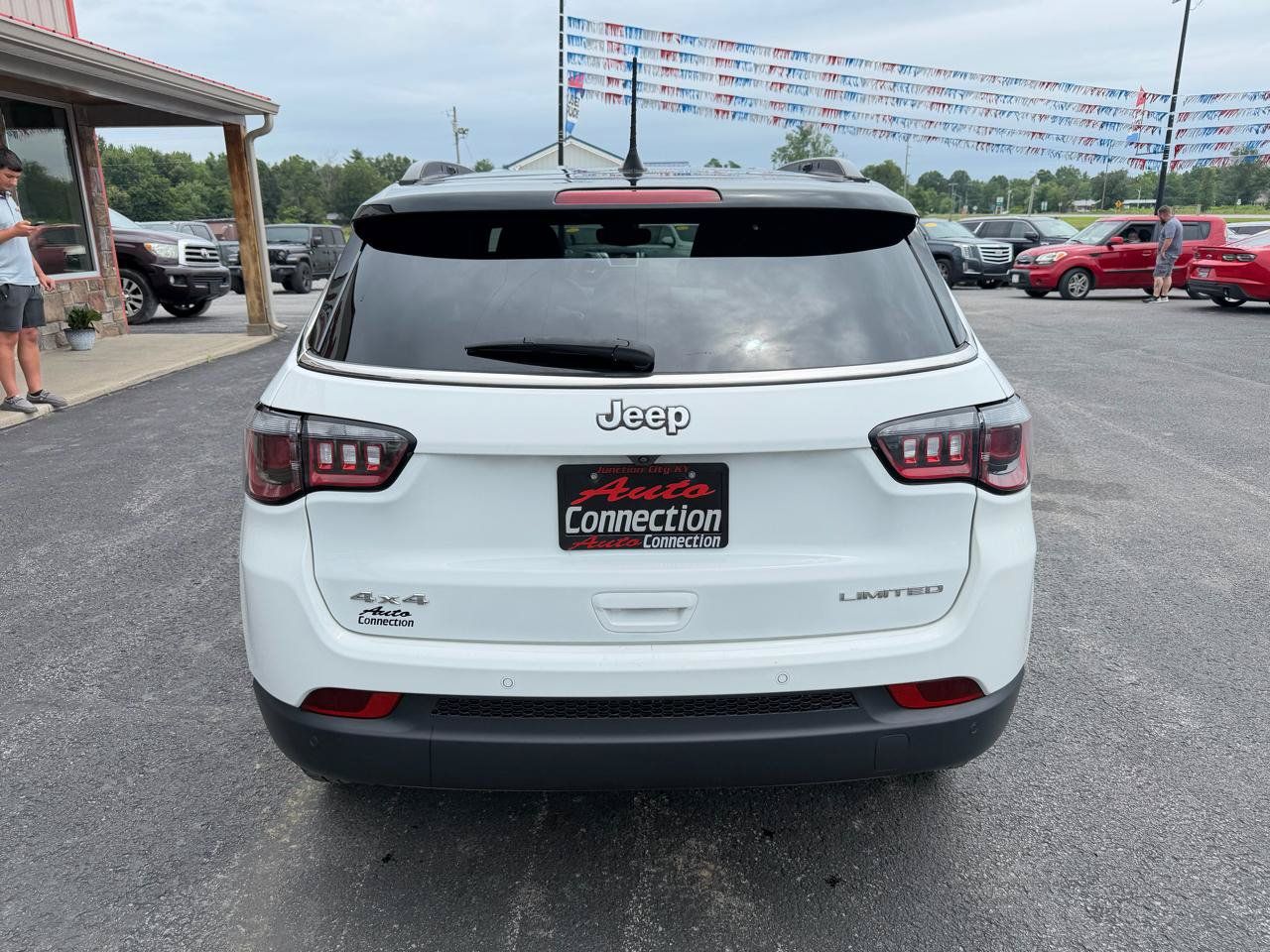 Used 2024 Jeep Compass Limited AWD/4WD image 5