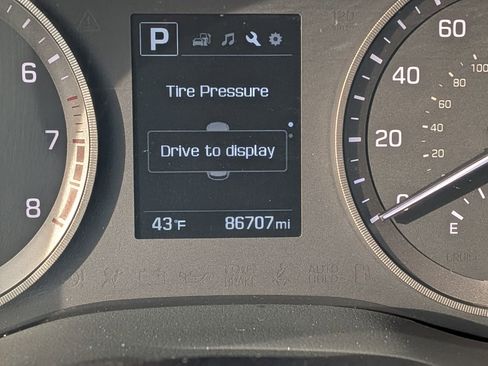 Used 2018 Hyundai Tucson Sport image 25