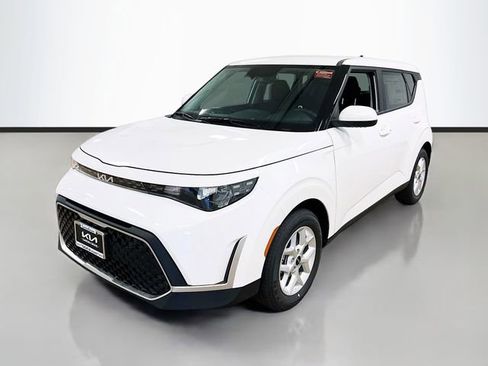 New 2025 Kia Soul S image 3