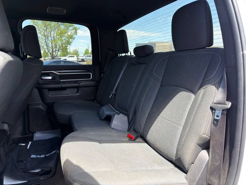 Used 2025 RAM 2500 Big Horn AWD/4WD image 9