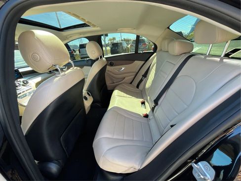Used 2020 Mercedes-Benz C 300 4MATIC Sedan image 12