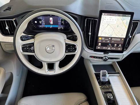 New 2026 Volvo XC60 T8 Ultra w/ Protection Package Premier AWD/4WD image 15