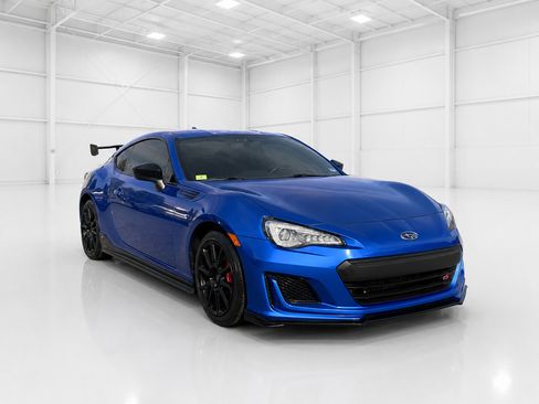 Used 2018 Subaru BRZ tS RWD image 4