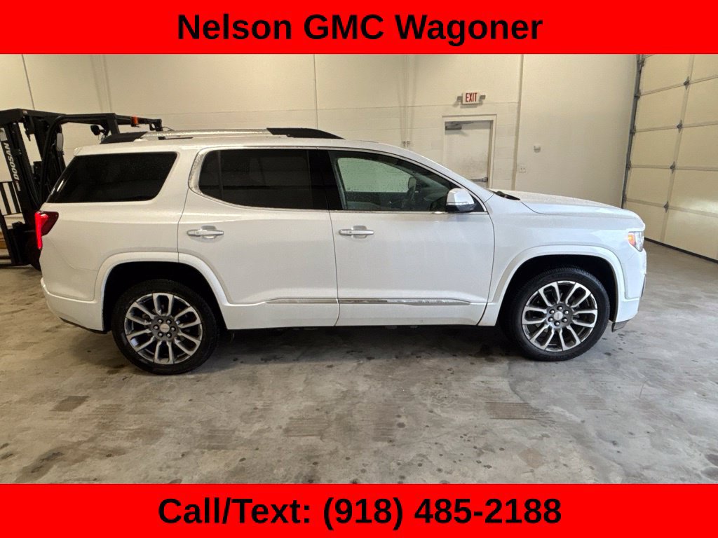 Used 2023 GMC Acadia Denali w/ Denali Ultimate Package AWD/4WD image 4