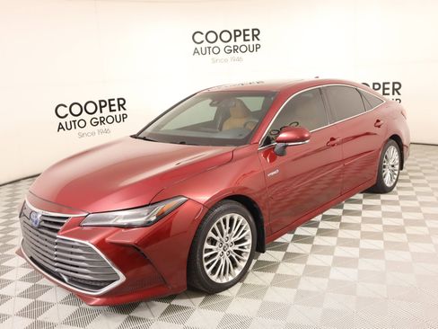 Used 2019 Toyota Avalon Limited image 11