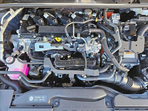 Used 2024 Toyota Prius LE image 20