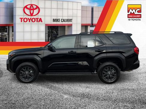 Used 2025 Toyota 4Runner SR5 AWD/4WD image 2