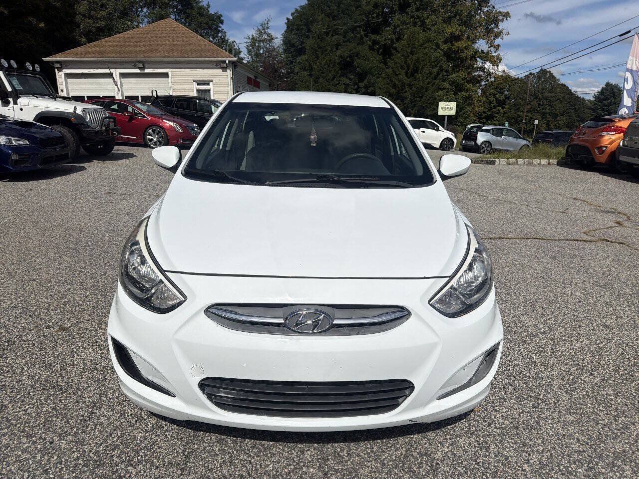 Used 2017 Hyundai Accent SE FWD image 4