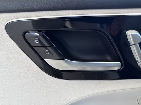 Certified 2024 Mercedes-Benz C 300 Sedan image 20