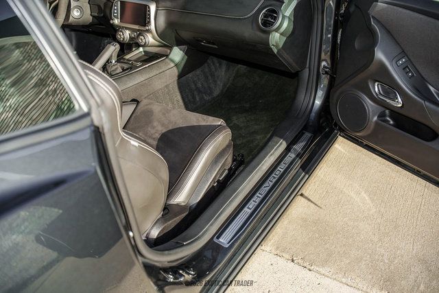 Used 2015 Chevrolet Camaro SS w/ SS Performance Package RWD image 27
