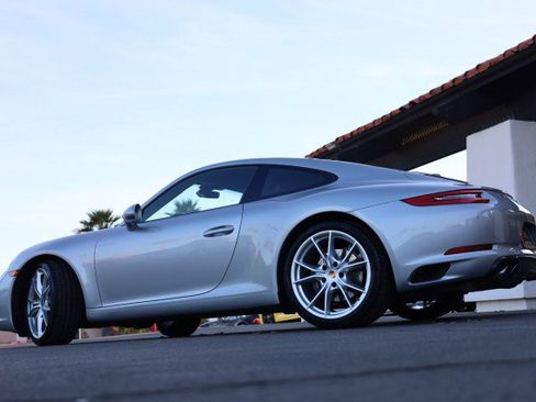 Used 2017 Porsche 911 Carrera image 17