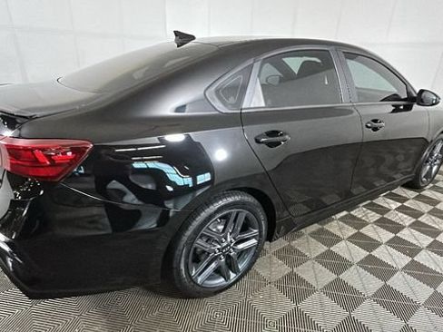 Used 2021 Kia Forte GT-Line FWD image 2