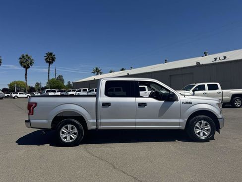 Used 2017 Ford F150 XLT w/ Trailer Tow Package image 11