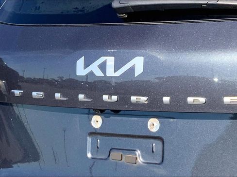 Used 2022 Kia Telluride S image 27