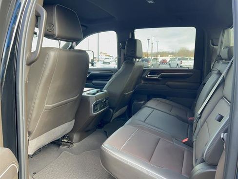 Used 2024 GMC Sierra 3500 Denali image 18
