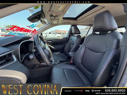 Used 2023 Toyota Corolla Cross XLE w/ Convenience Package FWD image 20