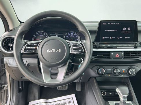 Used 2023 Kia Forte LXS FWD image 7