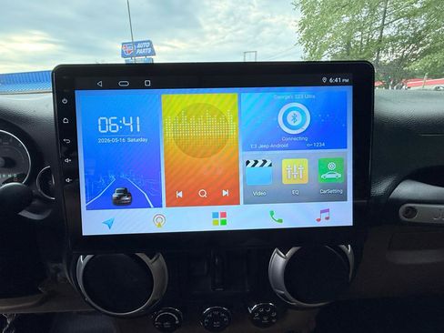Used 2013 Jeep Wrangler Unlimited Sahara w/ Connectivity Group AWD/4WD image 25