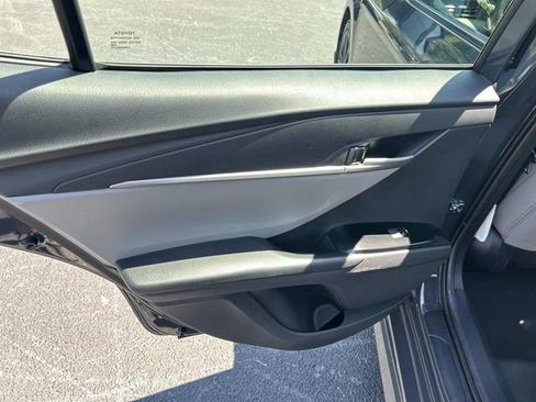 Used 2025 Toyota Camry SE w/ Convenience Package FWD image 19