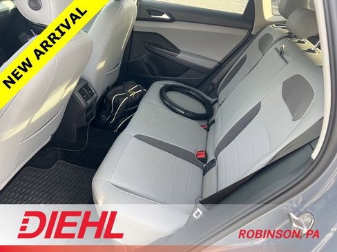 Used 2022 Volkswagen Taos SE image 10