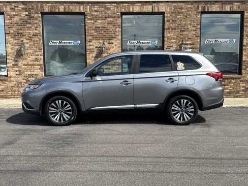 Used 2020 Mitsubishi Outlander ES AWD/4WD image 2