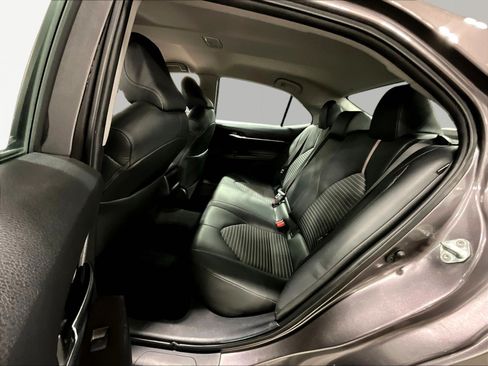 Used 2021 Toyota Camry SE FWD image 22