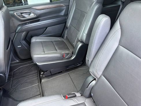 Used 2023 Chevrolet Tahoe Z71 w/ Luxury Package AWD/4WD image 10