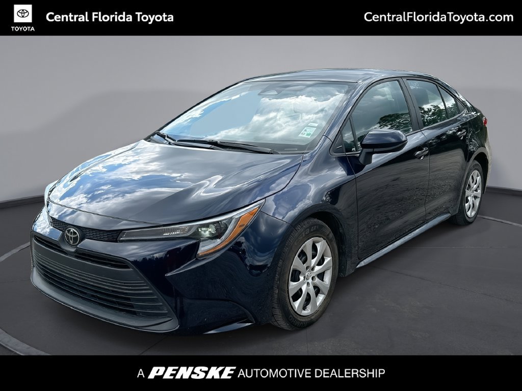 Used 2025 Toyota Corolla LE FWD image 1