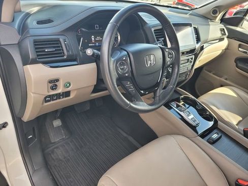 Used 2016 Honda Pilot Touring image 9