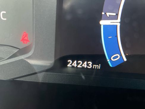 Certified 2024 Toyota Tacoma SR5 image 16