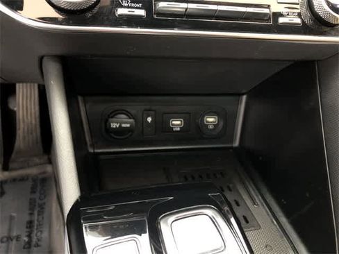 Used 2021 Hyundai Sonata Limited w/ Preferred Accessory Package image 21