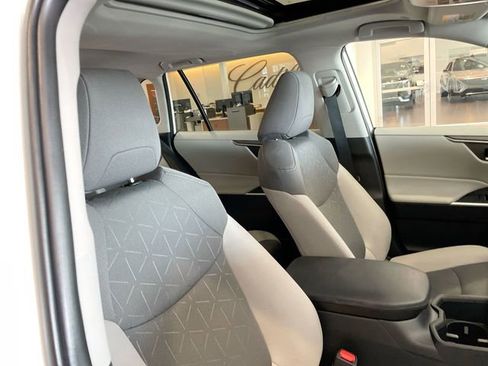 Used 2025 Toyota RAV4 XLE w/ Convenience Package AWD/4WD image 18