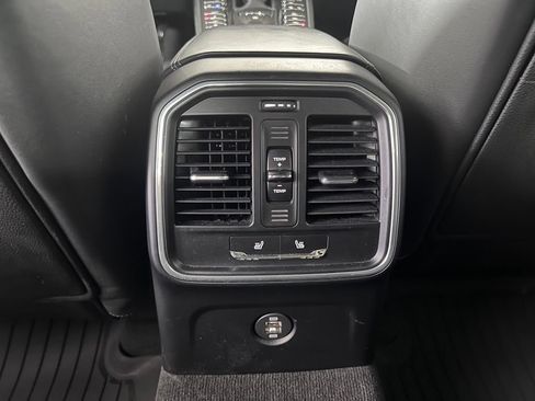 Certified 2018 Porsche Macan GTS AWD/4WD image 25