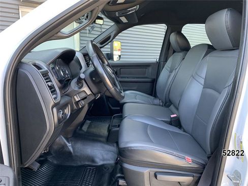 Used 2021 RAM 5500 Tradesman w/ Chrome Appearance Group RWD image 21