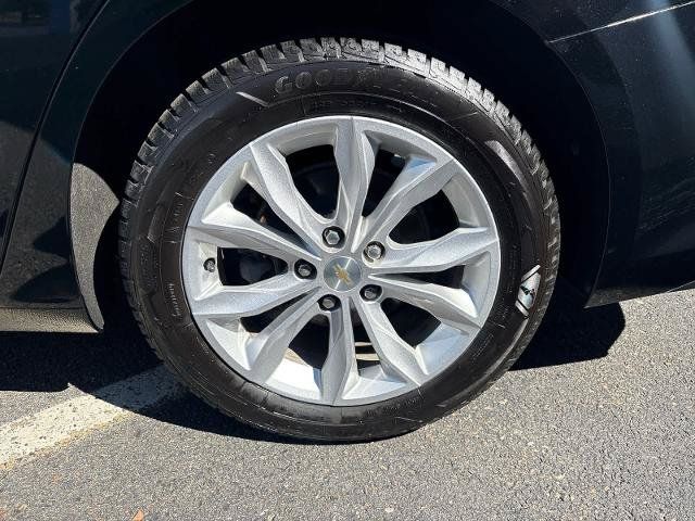 Used 2023 Chevrolet Malibu LT FWD image 11