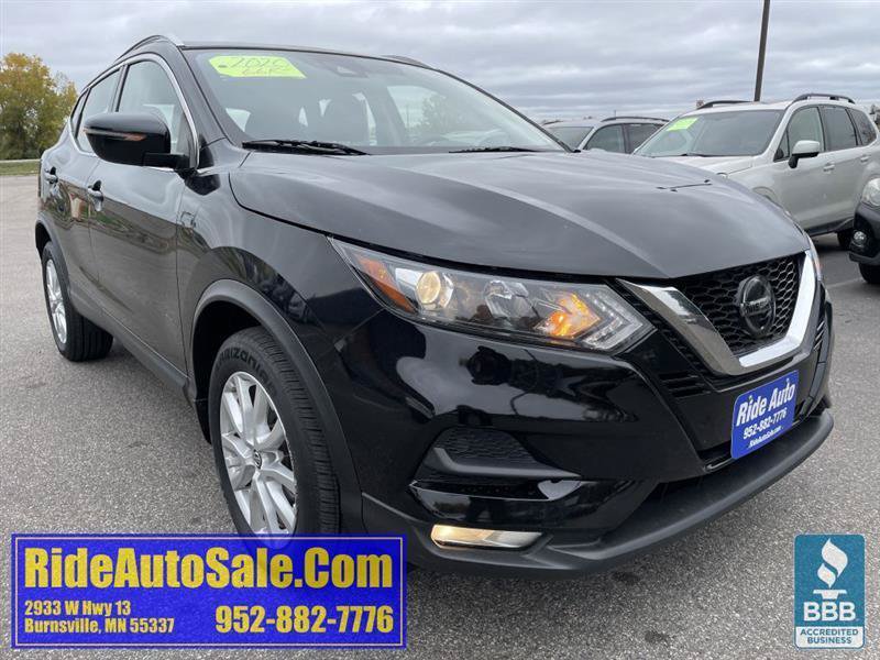 Used 2020 Nissan Rogue Sport SV w/ All-Weather Package AWD/4WD image 3